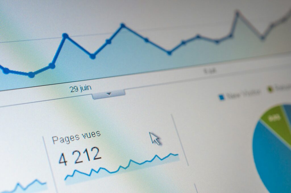 Google Core Update analysieren: Diagramm mit Leistungsdaten in Nahaufnahme